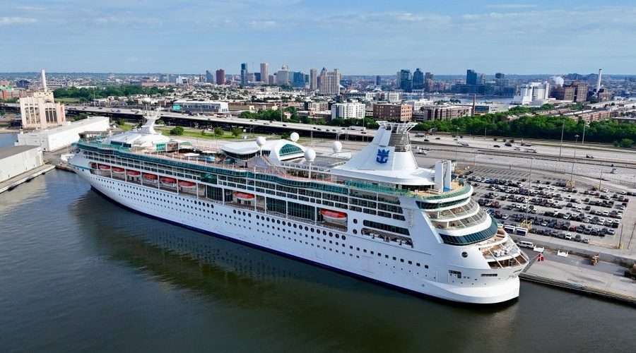 Pierwszy wycieczkowiec Vision of the Seas wyszedł w rejs z portu w Baltimore / Portal Stoczniowy