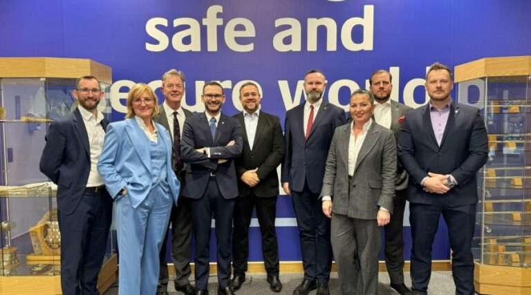 Cięcie blach pod trzecią fregatę Type 31 – HMS Formidable / Portal Stoczniowy