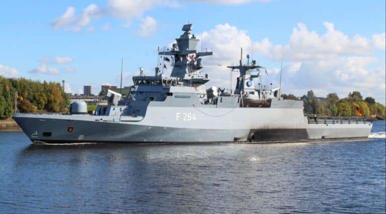 Niemiecka korweta Ludwigshafen am Rhein strąca bezzałogowiec u wybrzeży Libanu / Portal Stoczniowy