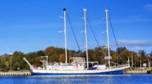 „Oceania” uratowana: ministerstwo przyznaje dodatkowe środki / Portal Stoczniowy