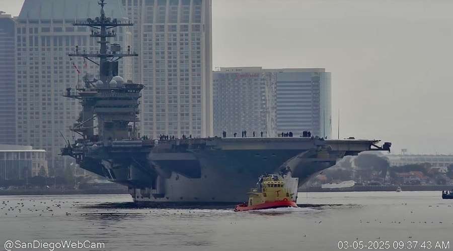 Lotniskowiec USS Abraham Lincoln wraca do San Diego / Portal Stoczniowy