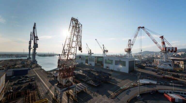 Integracja przez edukację. Kursy językowe Fincantieri w stoczni Sestri Ponente / Portal Stoczniowy