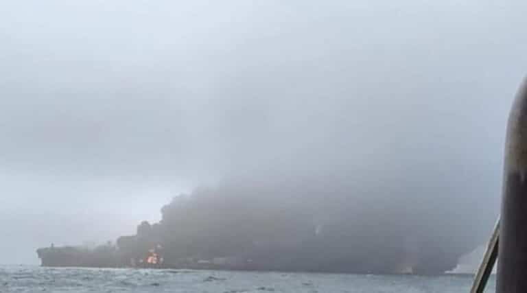 Kolizja tankowca i kontenerowca u wybrzeży Anglii. Pożar i wyciek paliwa / Portal Stoczniowy