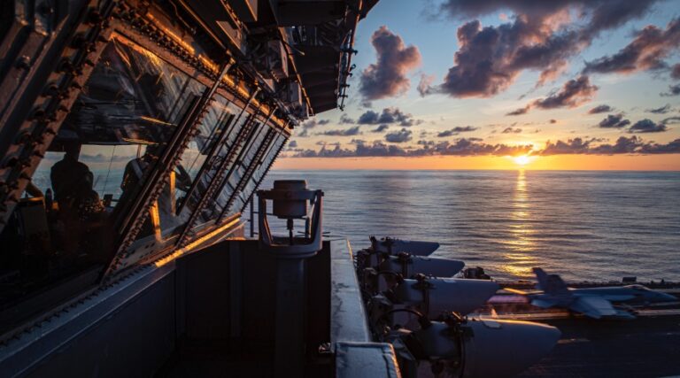 USS Nimitz na wyspie Guamu. US Navy i ROKN kończą ćwiczenia ZOP / Portal Stoczniowy