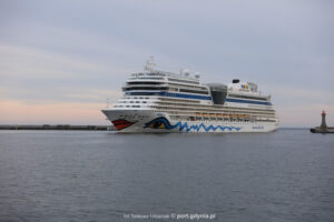 AIDAmar otwiera sezon wycieczkowców w Porcie Gdynia / Portal Stoczniowy