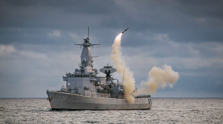 Belgijska fregata Louise-Marie wraca do gry / Portal Stoczniowy