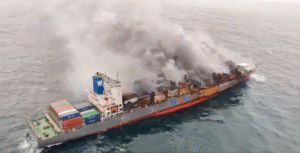 Pożar na Wan Hai 503 - rosnąca presja na armatora i zespół ratowniczy / Portal Stoczniowy