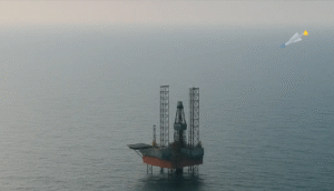 Precyzyjny atak na platformę wiertniczą Tavrida na Morzu Czarnym / Portal Stoczniowy