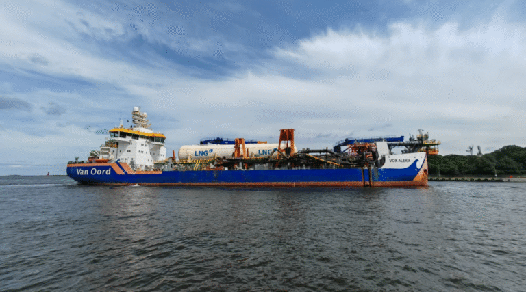 Terminal FSRU: GAZ-SYSTEM rozpoczął prace w Zatoce Gdańskiej / Portal Stoczniowy