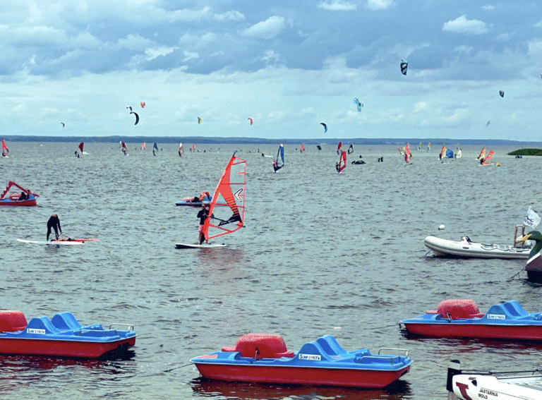 Ostatnie dni wakacji w Jastarni. Mekka aktywnego wypoczynku / Portal Stoczniowy