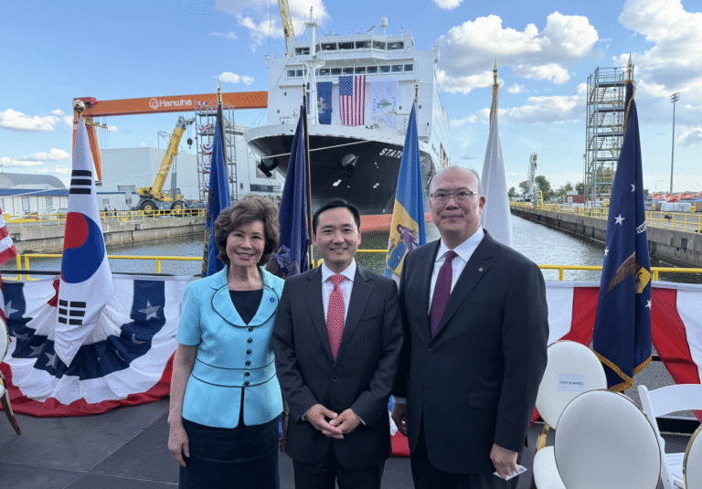 Koreański kapitał rusza w stronę rdzewiejących doków Ameryki / Portal Stoczniowy