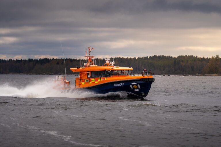 MSPiR stawia na fińską Kewatec. Nowe łodzie ratownicze SAR / Portal Stoczniowy