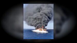 Pożar i zatonięcie jachtu Da Vinci u hiszpańskich wybrzeży Formentery / Portal Stoczniowy