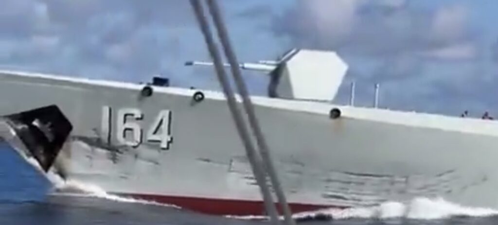 Ławica Scarborough punktem zapalnym. Niszczyciel US Navy wkracza do gry / Portal Stoczniowy