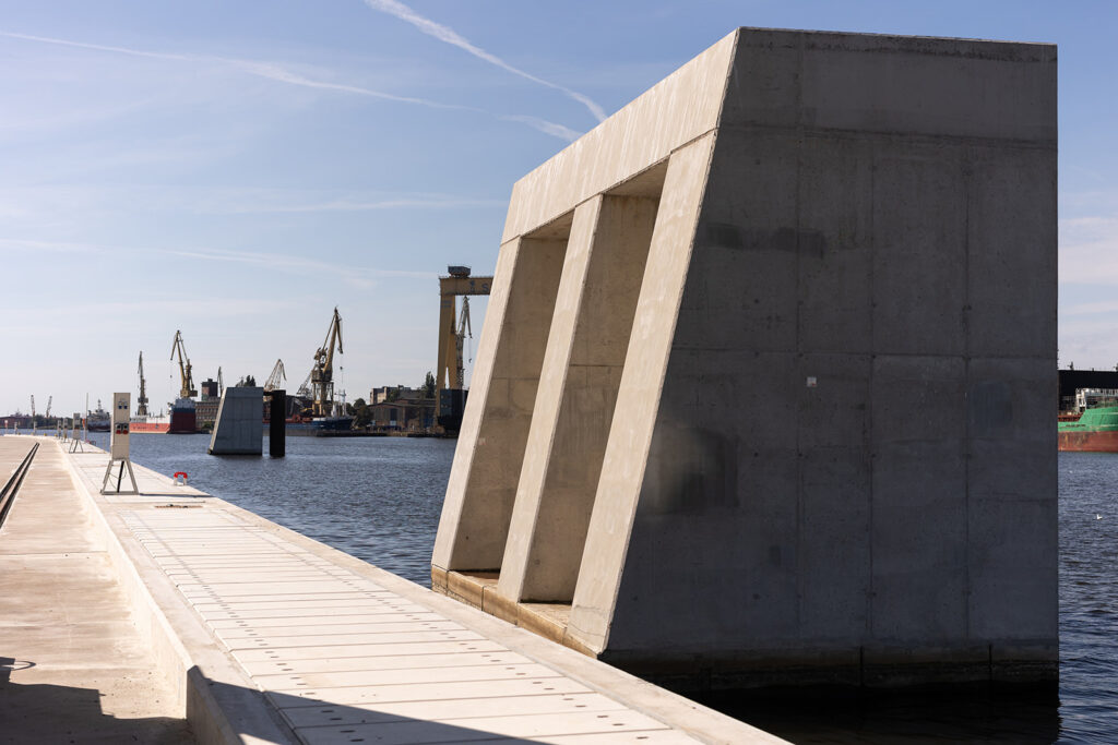 Nowy dok pływający w MSR Gryfia. Kluczowy etap modernizacji zakończony / Portal Stoczniowy 