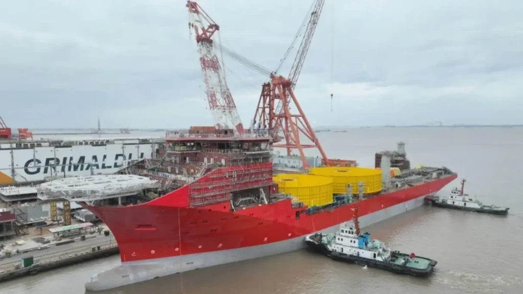 tatek do układania kabli Fleeming Jenkin (Jan De Nul) – widok pokładu z karuzelami kablowymi / Portal Stoczniowy