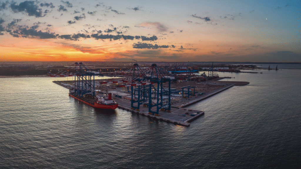 Gdańsk domyka inwestycję dekady. Terminal T3 w Baltic Hub gotowy do pełnej eksploatacji / Portal Stoczniowy