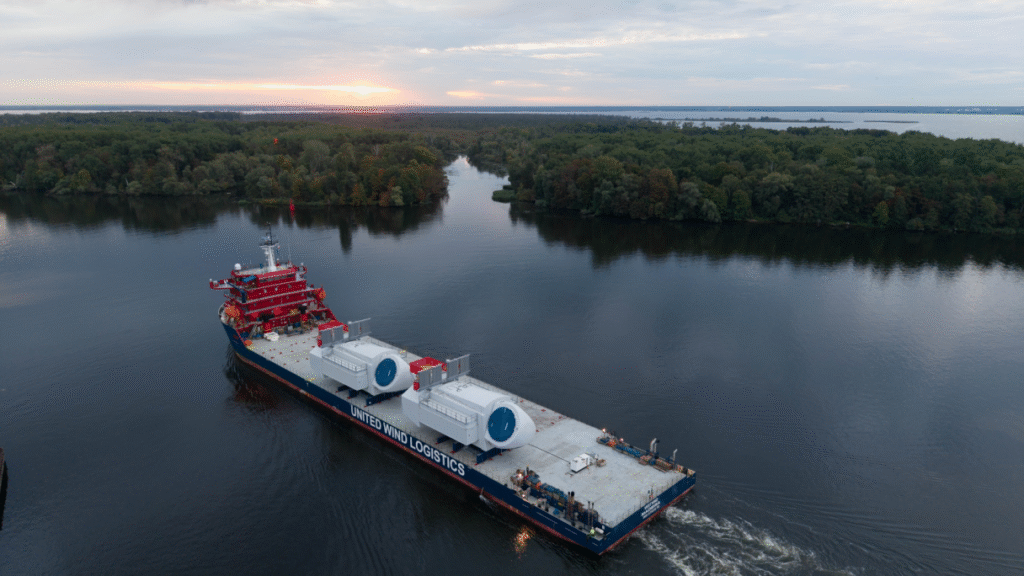 Pierwsze polskie gondole na morskiej farmie wiatrowej Baltic Power / Portal Stoczniowy