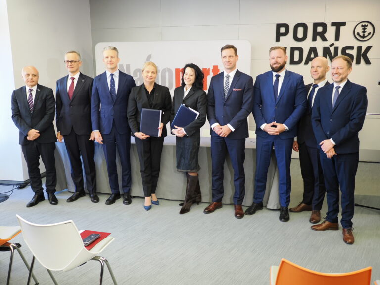 Naftoport – rusza budowa szóstego stanowiska / Portal Stoczniowy