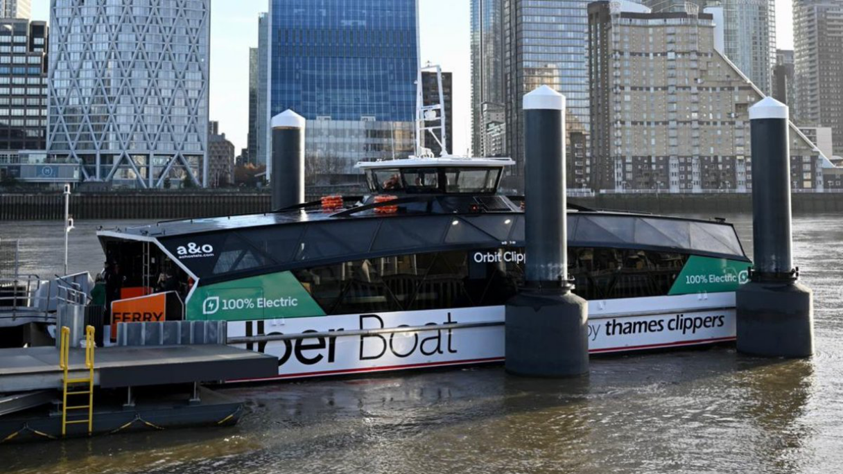 Uber Boat uruchamia elektryczną przeprawę promową na Tamizie