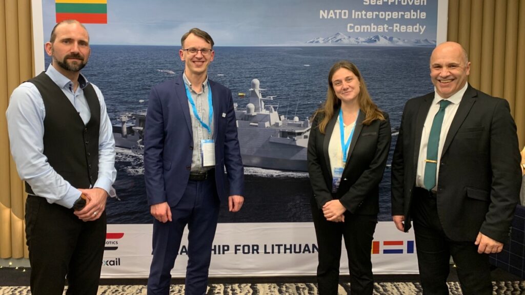 Laser zamiast radia. Naval Group i Astrolight stawiają na łączność odporną na zakłócenia / Portal Stoczniowy