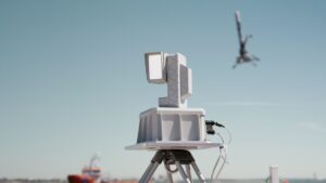 Laser zamiast radia. Naval Group i Astrolight stawiają na łączność odporną na zakłócenia / Portal Stoczniowy