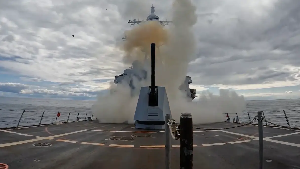 Zatoka Omańska: amerykańskie uderzenie na korwetę typu Moudge / Portal Stoczniowy