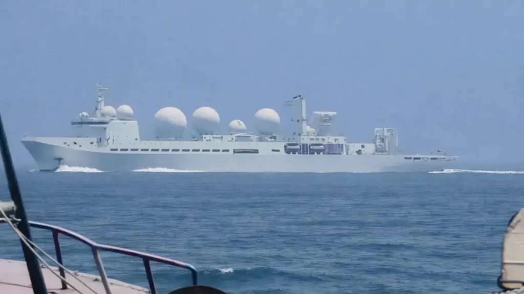 Chiński okręt Liaowang-1 na wodach Zatoki Perskiej. Doniesienia o wycieku danych z systemu BeiDou / Portal Stoczniowy