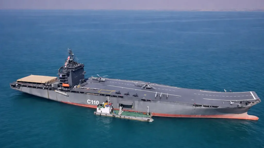 CENTCOM publikuje nagranie uderzenia w irański lotniskowiec dronów Shahid Bagheri / Portal Stoczniowy