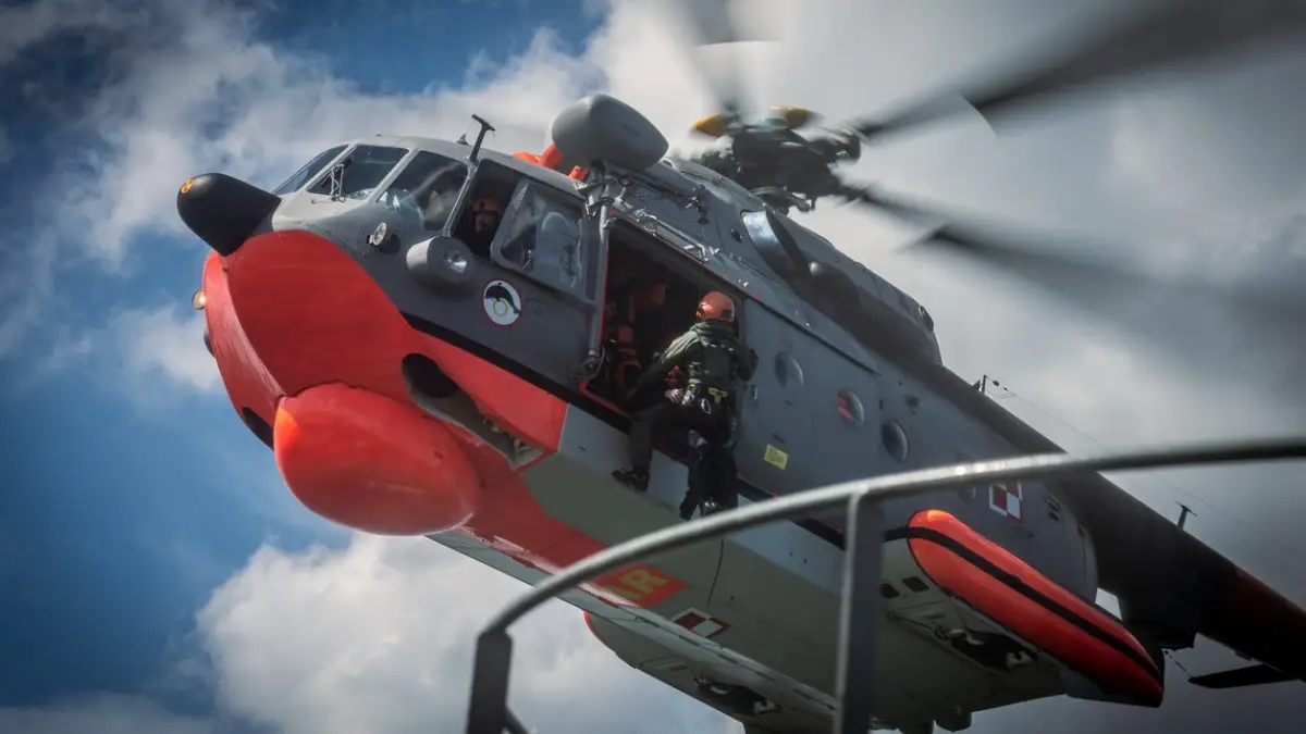 Nocna ewakuacja medyczna z platformy na Bałtyku / Portal Stoczniowy