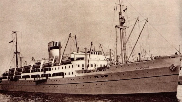 Powrót m/s „Sobieski” do Gdańska – symboliczny początek powojennej odbudowy polskiej żeglugi / Portal Stoczniowy