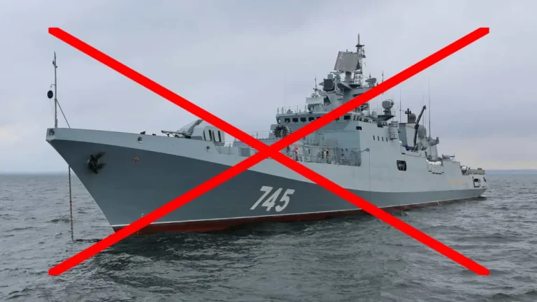 Ukraińskie drony nawodne ponownie uderzyły w rosyjską Flotę Czarnomorską / Portal Stoczniowy